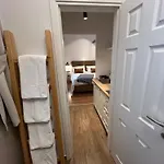 Ani *