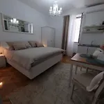 Ani Split